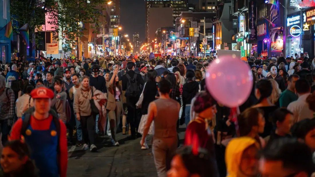 Ten last-minute Halloween costumes straight out of Toronto