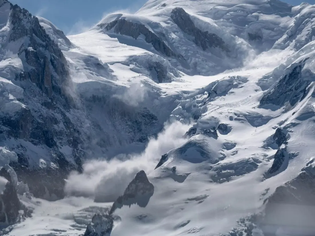 Climbers head back to Himlung Himal days after avalanche killed 16
