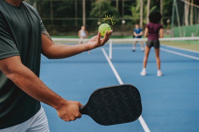 Pickleball is sweeping Hà Nội — and doctors are seeing the downside