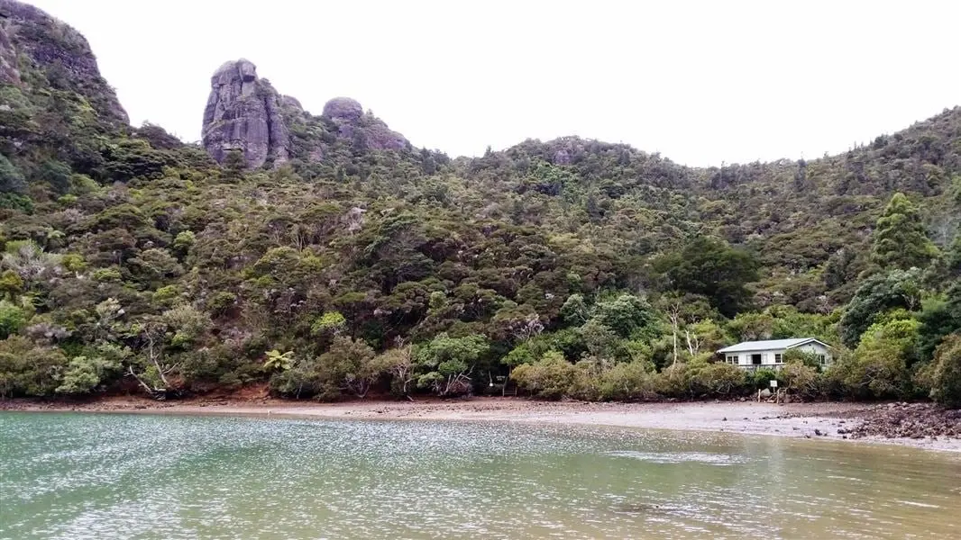 Remote Lane Cove Hut comes with an unusual soundtrack: boaties' playlists