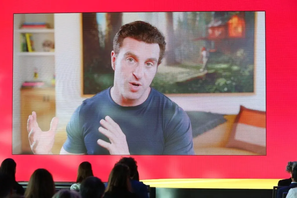 Airbnb Puts a Date on Its AI Travel Agent: 2027