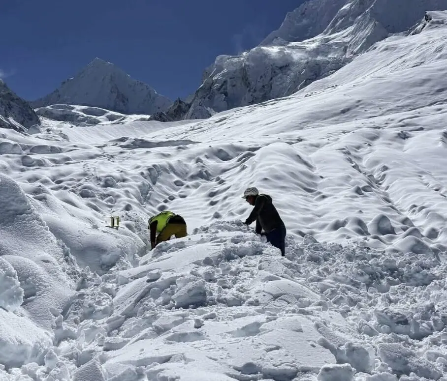 Avalanche Buries Himlung Himal Base Camp: Four Dead, Search Continues for Missing Crew
