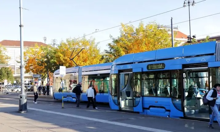 Zagreb trams and buses face shutdown as ZET workers strike on Monday