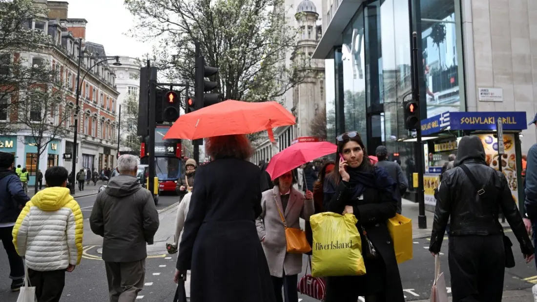 Oxford Street to scan Christmas shoppers' faces as London rolls out facial recognition cameras