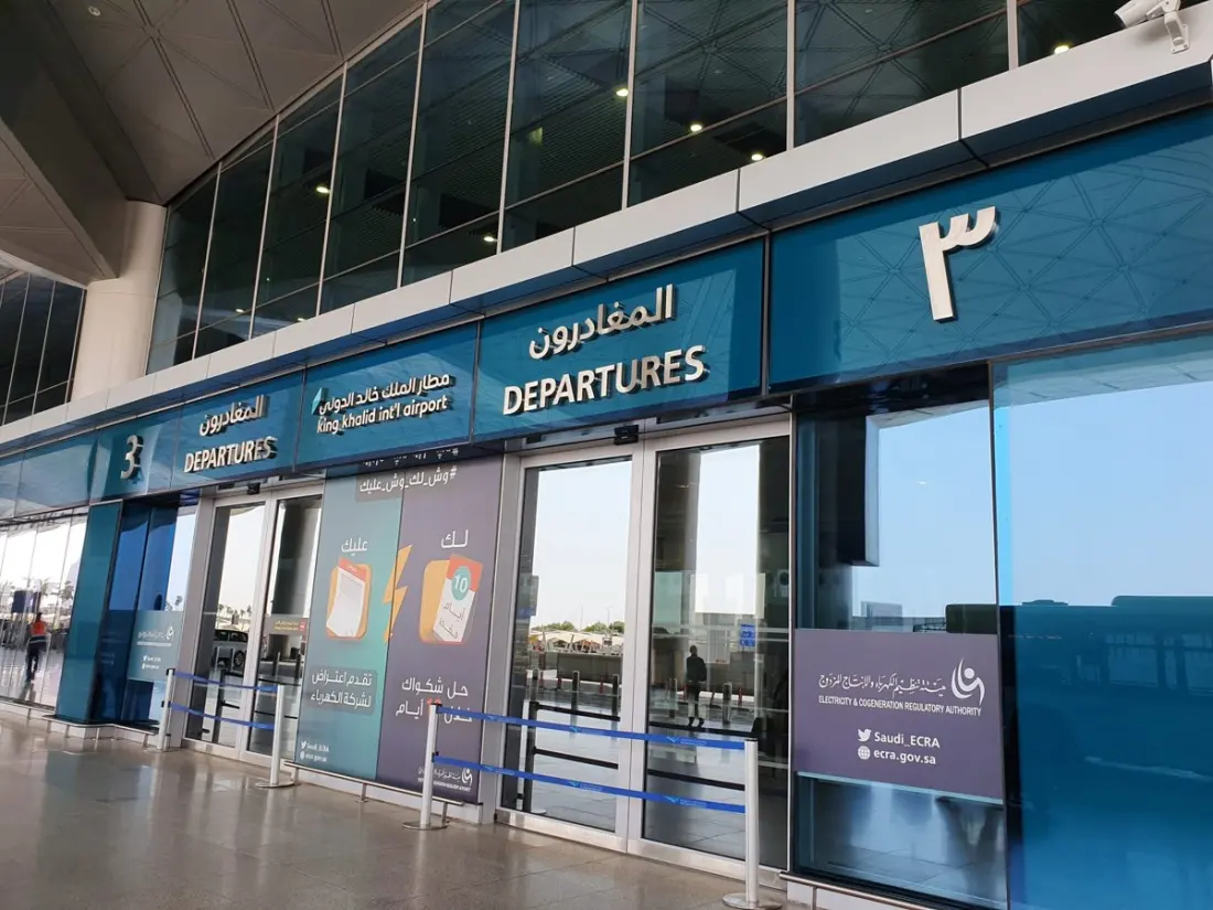 Riyadh's main airport is back open for international flights — but missiles keep coming