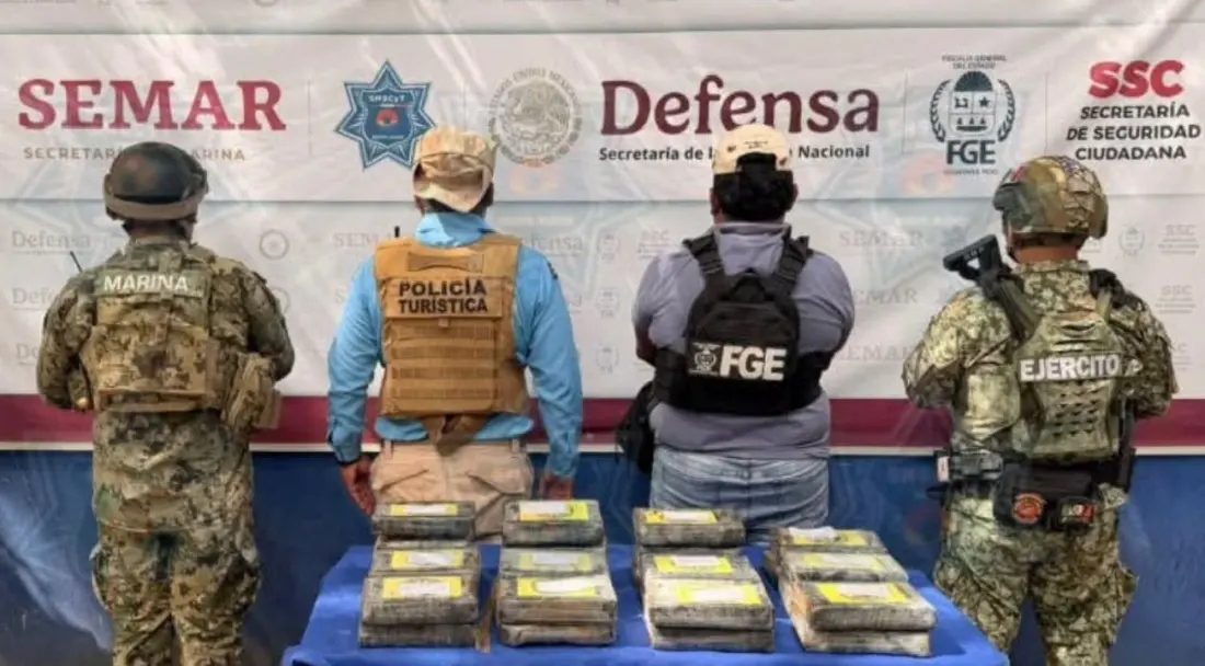 27 packages of cocaine wash up on a Cancun Hotel Zone beach