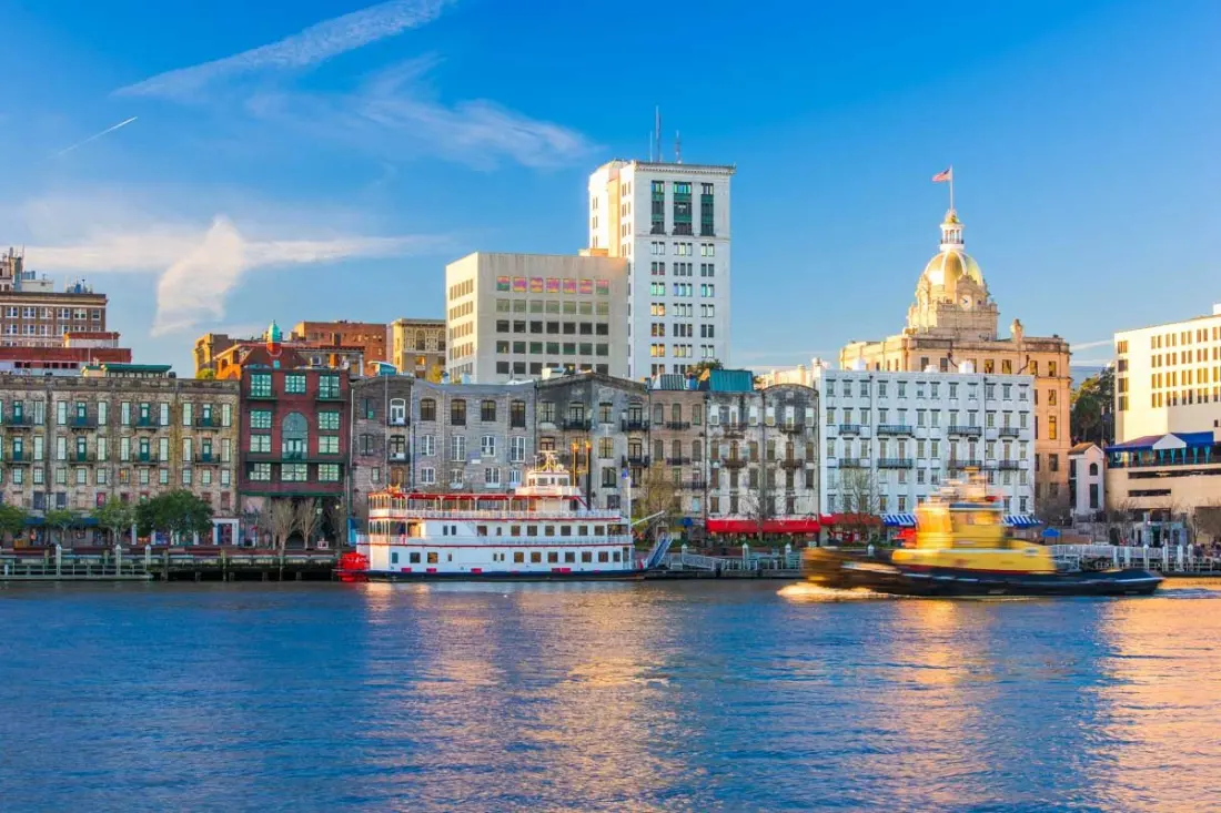Savannah, Georgia: Moss, Ghosts and Shrimp and Grits — How to Spend Three Days
