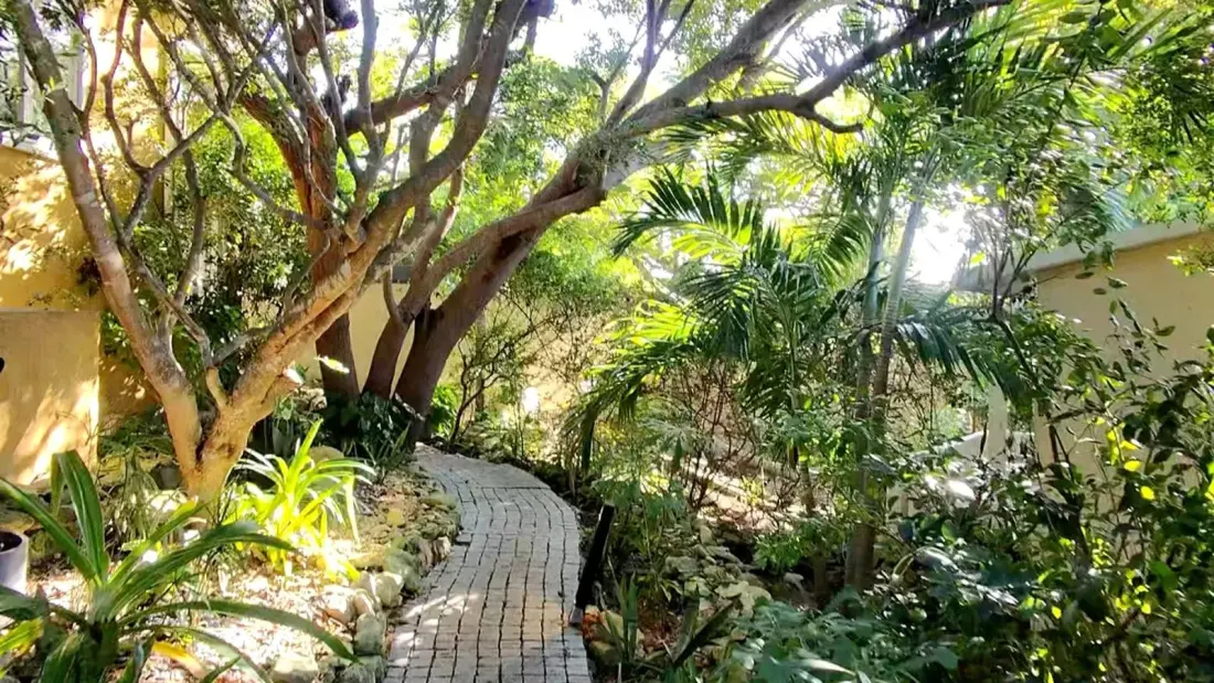 Kokomo Botanical Resort: Cottages and Gardens, Not Another Grace Bay Tower