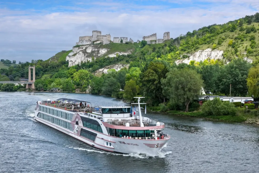 Sleeping on the Seine: Paris Gets a Floating Boutique Hotel This Winter