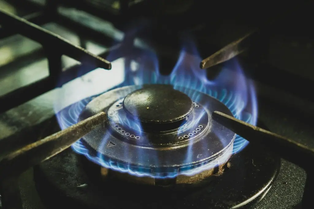 Spain caps household gas price rises this winter as energy costs climb