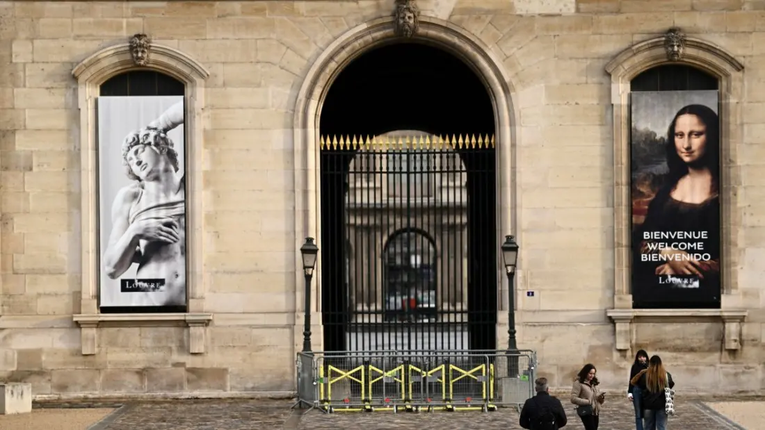 Paris museums shut and 70,000 police deployed as France braces for fresh protests