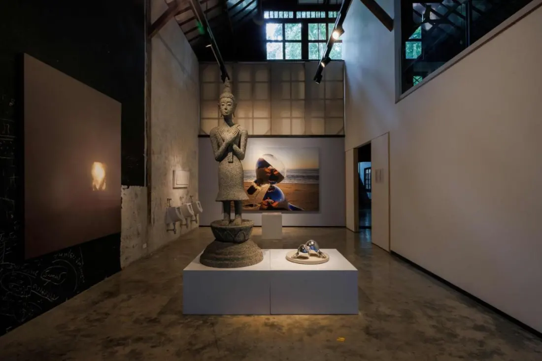 Chiang Mai's tiny '31st Century Museum' hosts Kamin Lertchaiprasert's 14th Self-Enquiry show