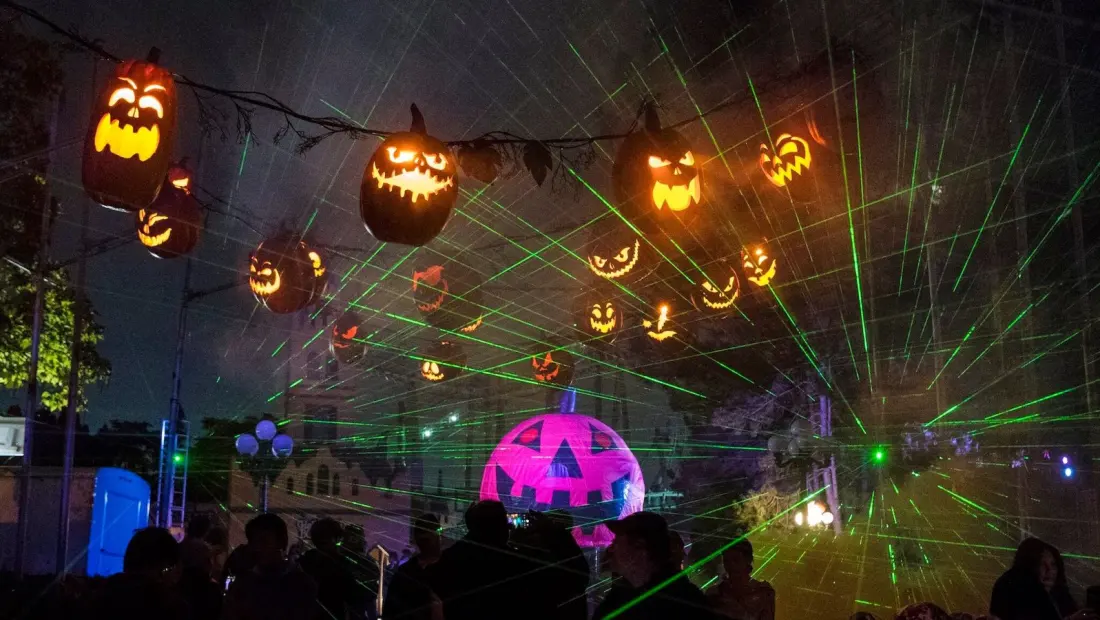 Halloween in Toronto: ghost walks, a haunted castle and free museums this weekend