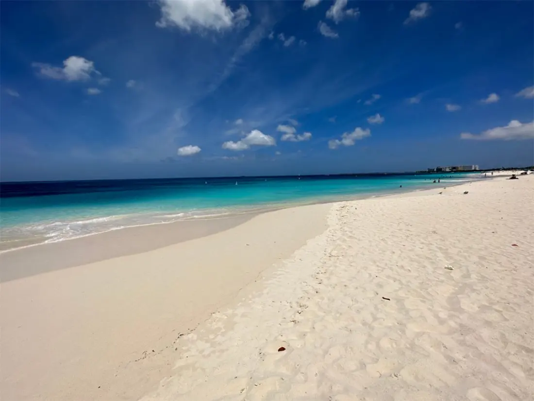JetBlue Marks 20 Years of New York–Aruba Flights With $149 Fares