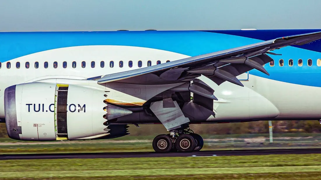 Dreamliner vs A350: Five Landing Gear Choices That Reveal Two Very Different Engineering Minds