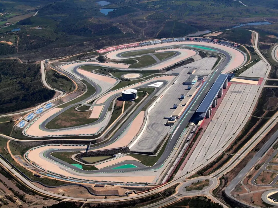 Portimão braces for 100,000 F1 fans — and just 8,000 parking spaces