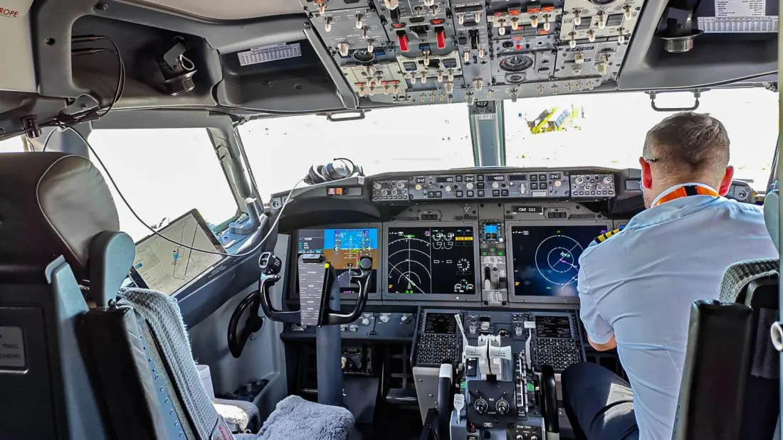 Inside the Boeing 737 MAX Cockpit: Four Giant Screens and a Deliberate Link to the Past