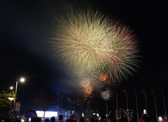 Ho Chi Minh City turns November into a culture festival with fireworks, 3D mapping and free entry
