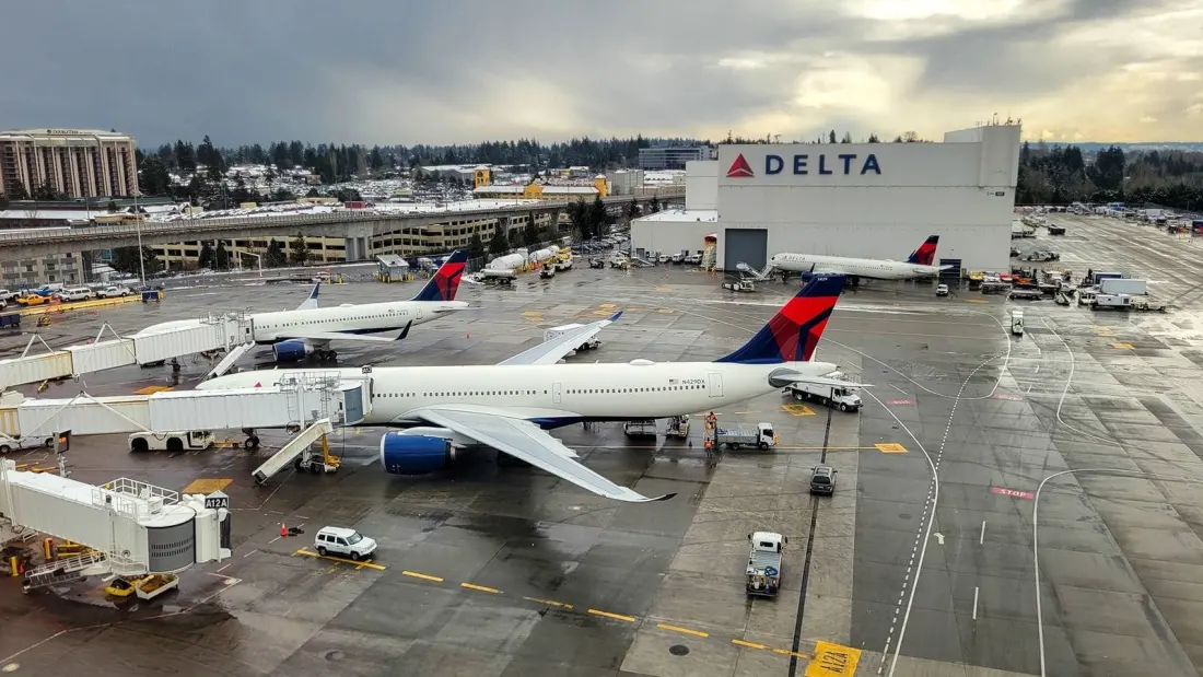 Seattle's Airline Showdown: Why Alaska vs Delta Means Better Trips For You