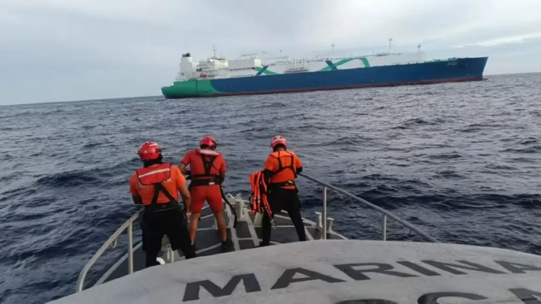 Tanker spots 12 adrift off Isla Mujeres; Mexican Navy completes rescue near Cancun