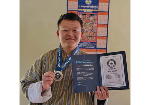 11,373 envelopes and one surprised teacher: how Paro landed a Guinness World Record