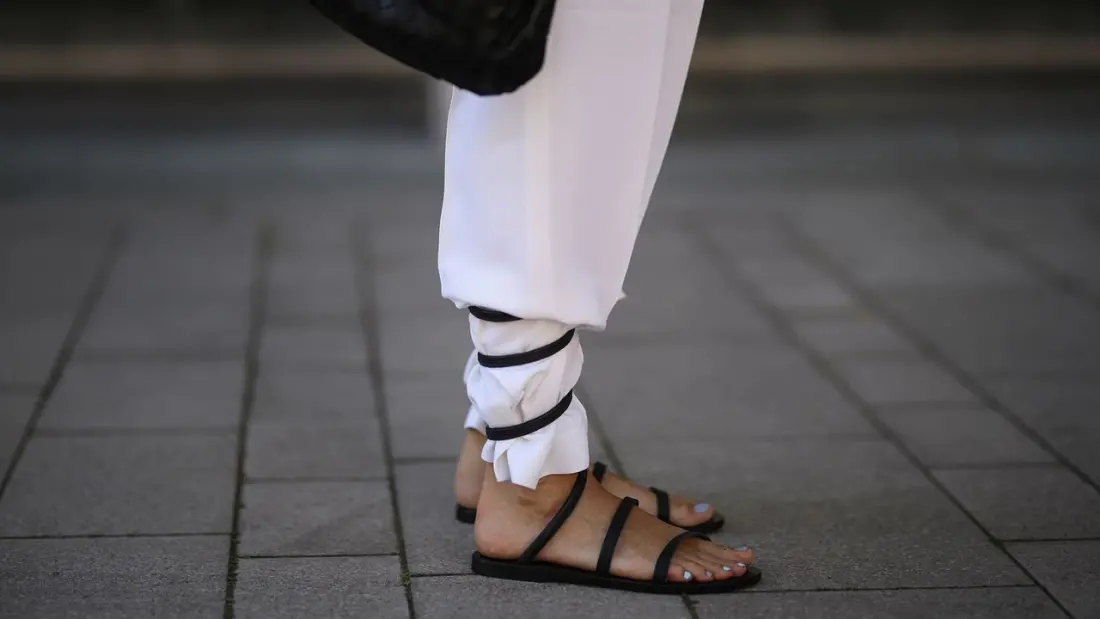 One Pair of Sandals, Six Years of Eurosummers: Why a Classic Flat Beats the Trend Cycle