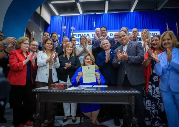 Puerto Rico formally asks Washington to make it the 51st state