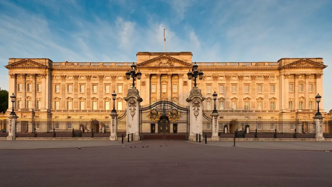 Under the Floorboards of Buckingham Palace: Boots, Betting Slips and a Silver Jubilee Memo