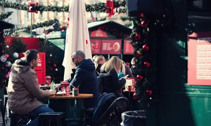 Pula caps Christmas market prices: €3 mulled wine and €5 burgers at this year's Advent