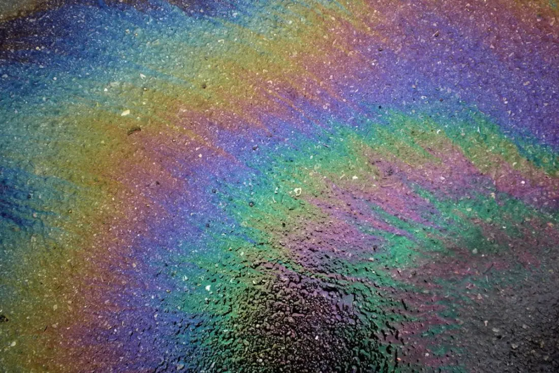 Oil spill makes Cape Town's M3 slippery near Wynberg Hill — drive with care