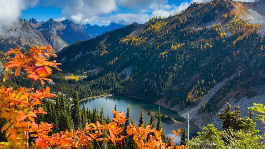 North Cascades: Washington's Quiet 'American Alps' for Fall Colour