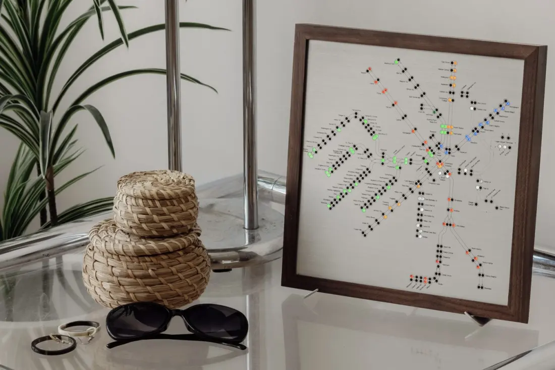 Live Flight, Train and Theme Park Trackers That Turn Your Desk Into a Departure Lounge