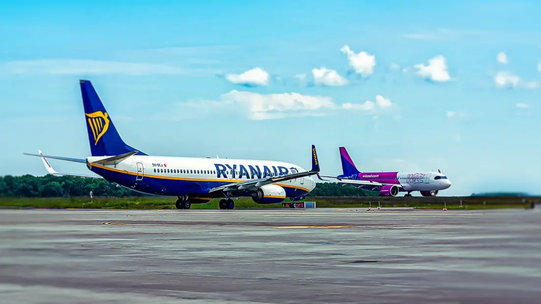 Wizz Air Is Flying High Again — So Why Is It Still Losing Money While Ryanair Prints Profit?