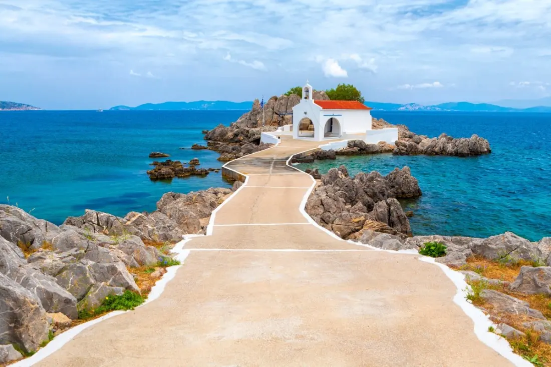 Chios: Greek island's only airport shuts for four months this winter