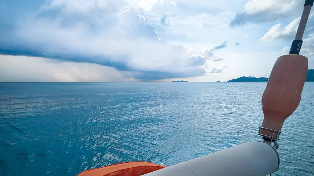 Why your barometer's daily rhythm matters when sailing the tropics
