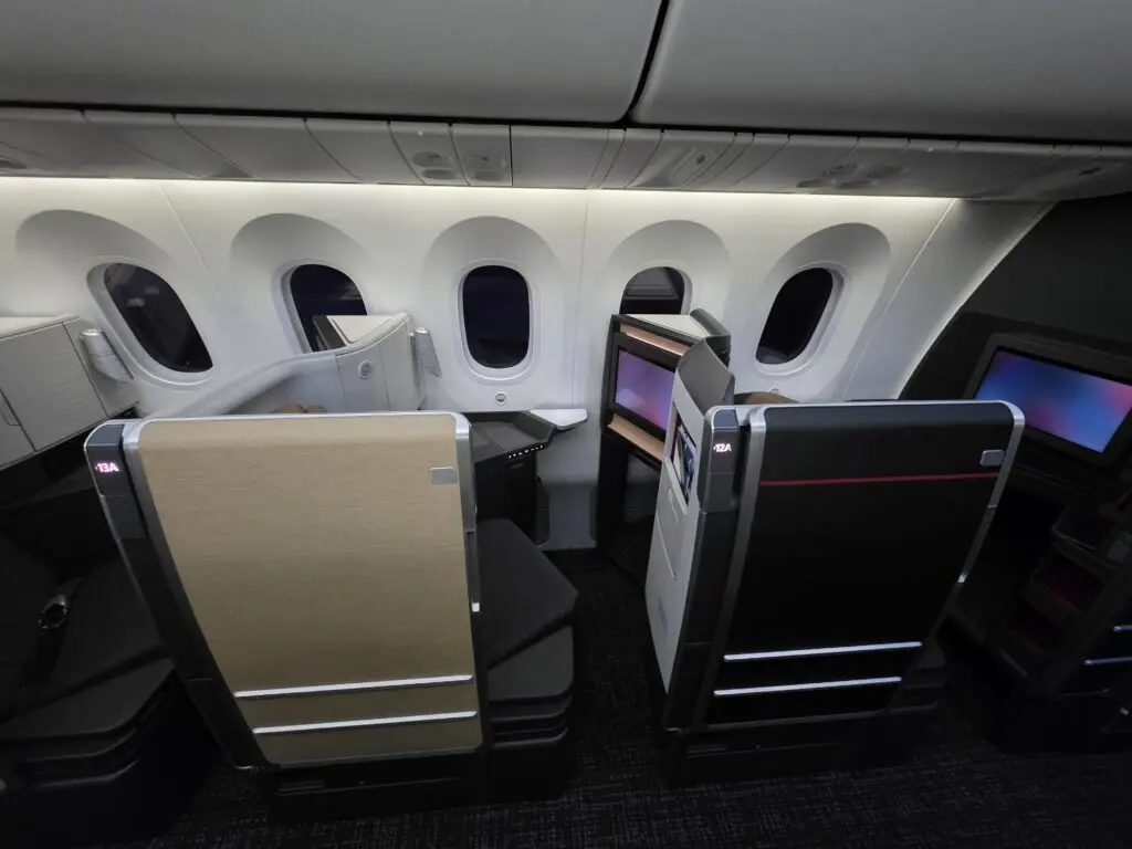 American Airlines will confirm holiday business class upgrades — but the clock runs out Wednesday night