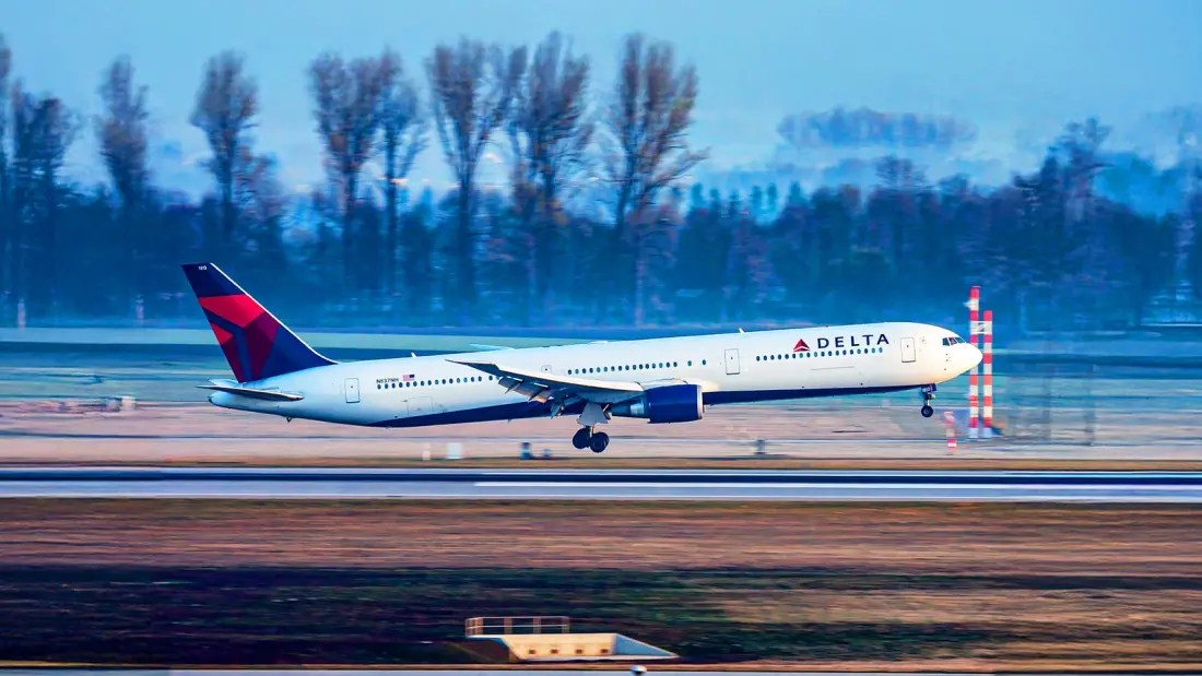 Delta's '5,500 Daily Flights' Explained: What the Number Actually Includes
