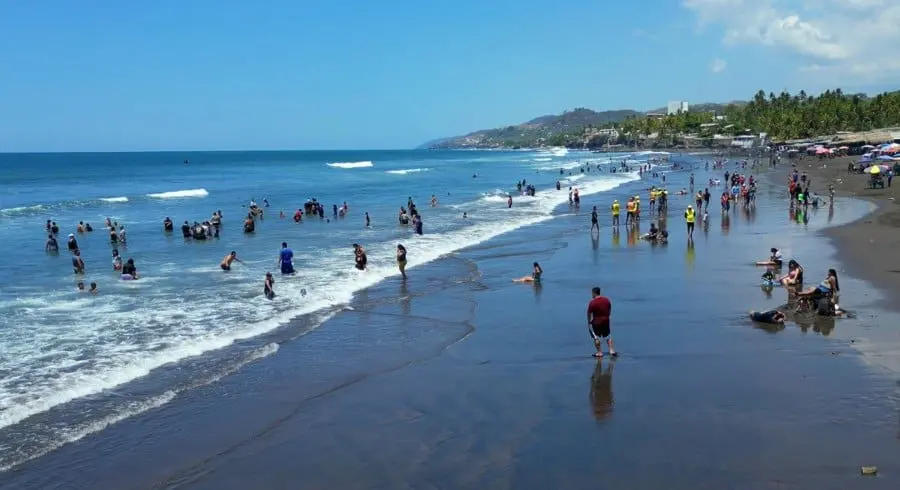 El Majahual: the Salvadoran beach where locals actually spend their weekends