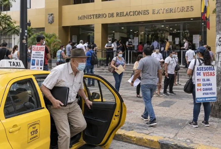 How to Get Things Done in Ecuador: The Case for Turning Up in Person