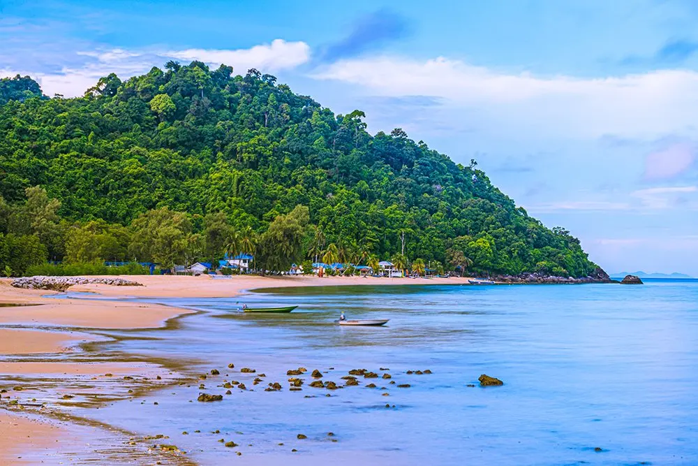Two tourist deaths in a month put Tioman's intro dive industry under scrutiny
