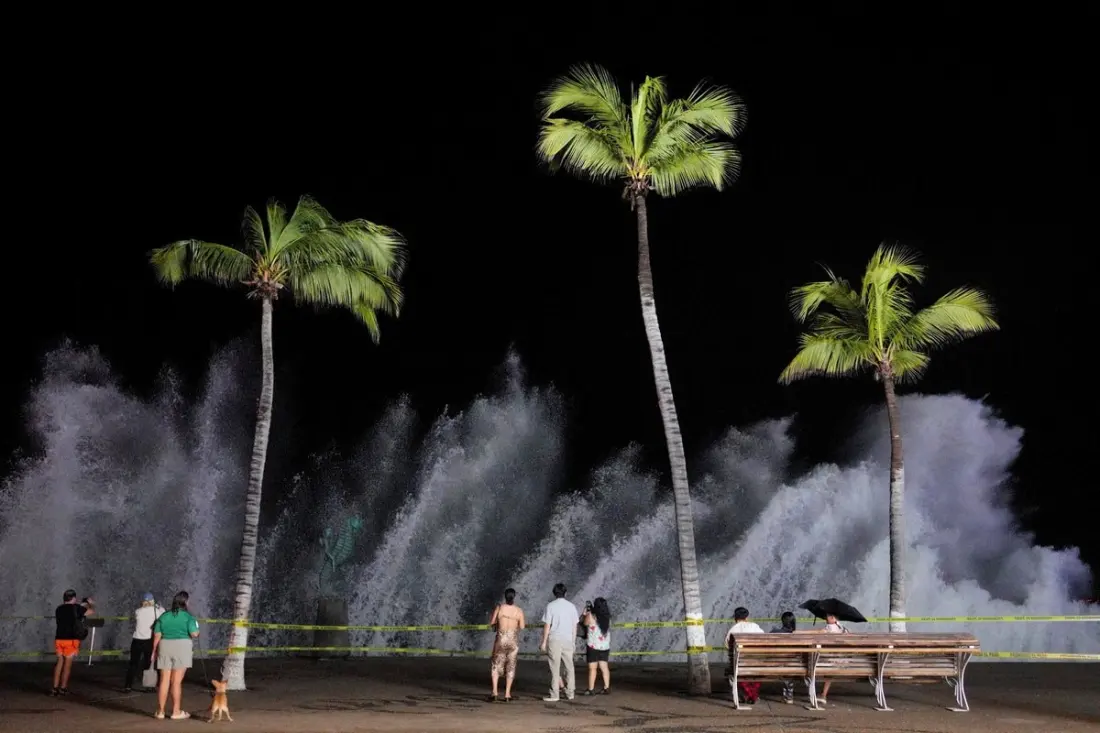 Hurricane Simon hits Mexico's Pacific coast: what travellers need to know