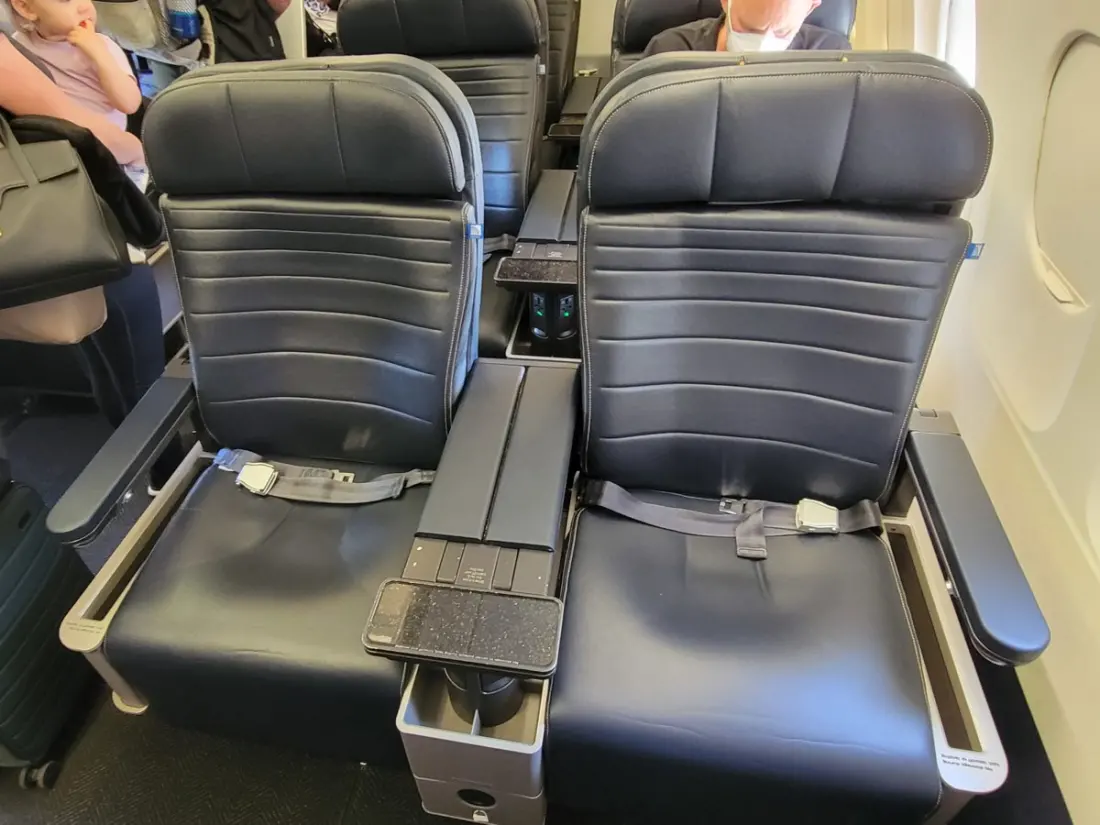 Masturbation at 35,000 feet: what airlines actually pay passengers who report it