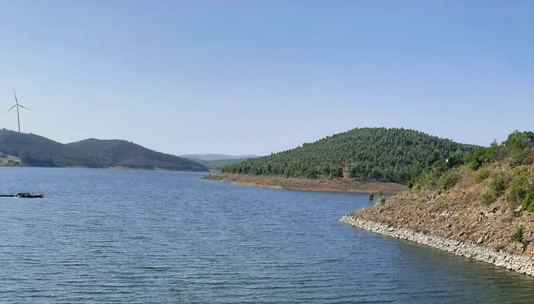 Algarve reservoirs at 74% — but water chief says the region can't ease off yet