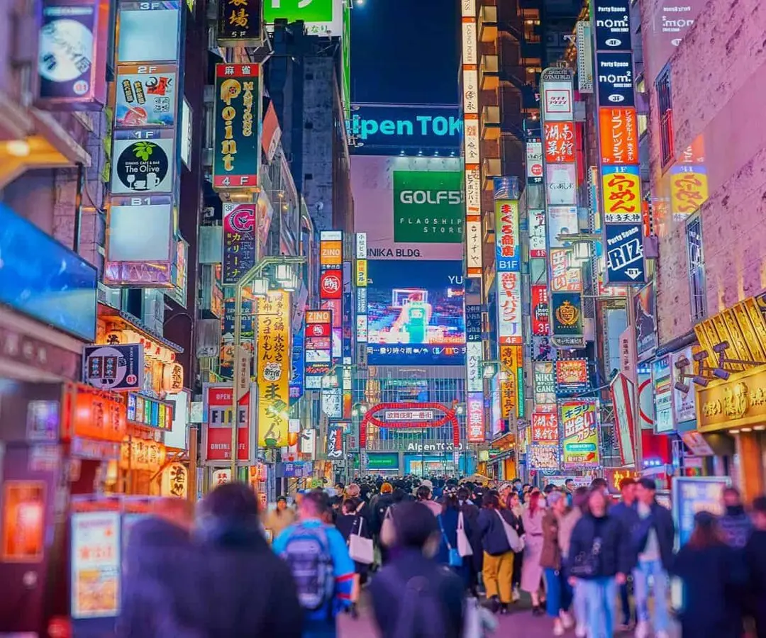 Five Travel Accessories That Earn Their Place in Your Hand Luggage