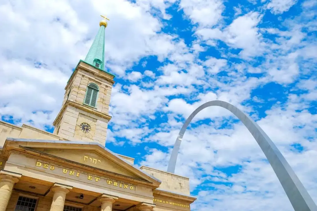 St. Louis Beyond the Arch: Zoos, Mosaics, Gooey Butter Cake and a True Crime Walk