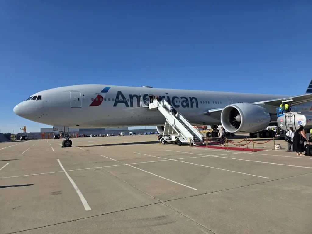 American Airlines cancelled his award tickets three weeks late — and now claims its own 72-hour rule doesn't apply
