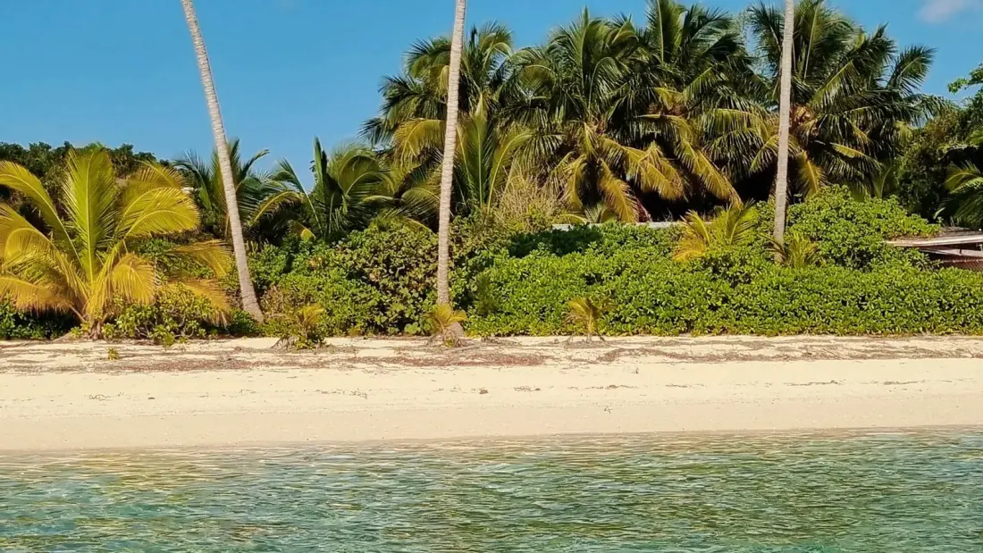 Ten Bay Beach on Eleuthera Is the Bahamas' Quiet Shallow-Water Gem