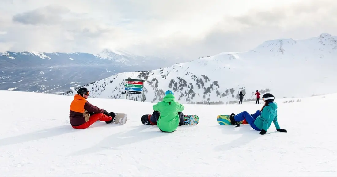Jasper in Winter: Why This Alberta Mountain Town Backs Up the Wonderland Claim