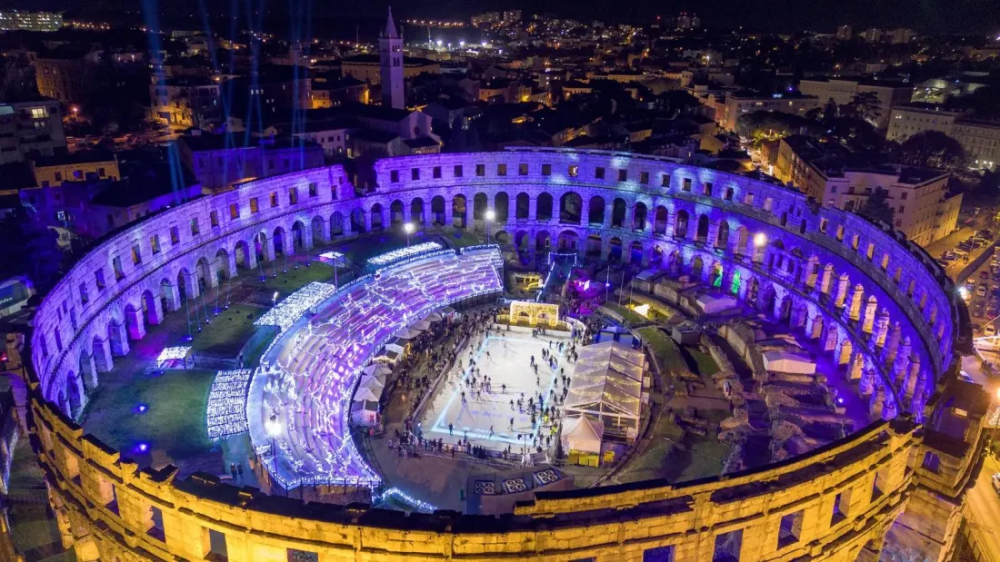 Pula Caps Advent Prices: €5 Hot Dogs and €3 Mulled Wine at Croatia's Festive Markets
