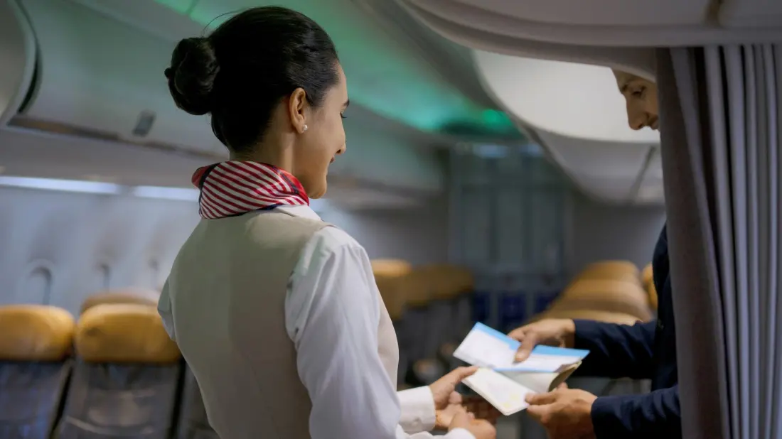 The Deplaning Habit Flight Attendants Wish You'd Drop